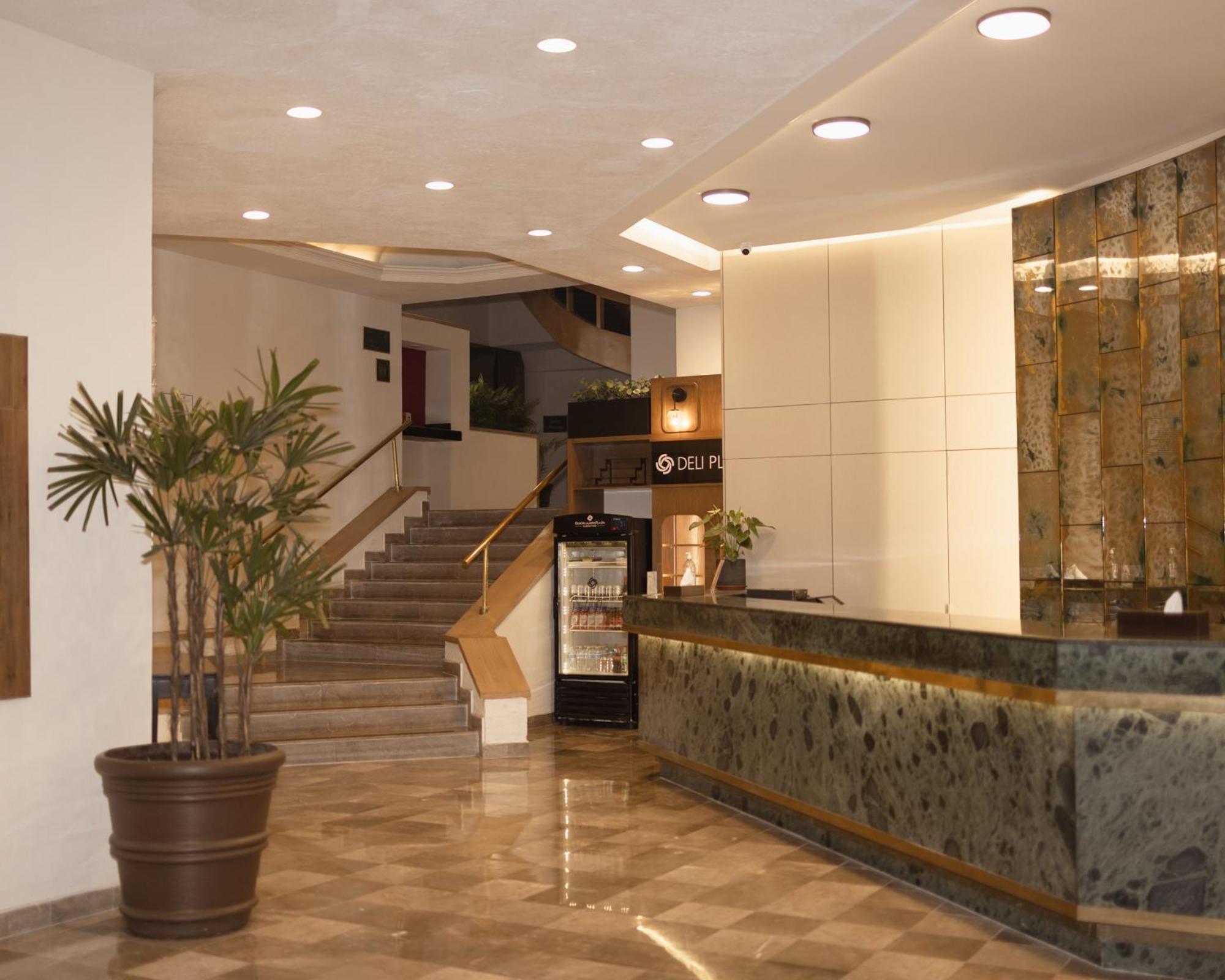 Hotel Guadalajara Plaza Ejecutivo Zapopan Exterior photo